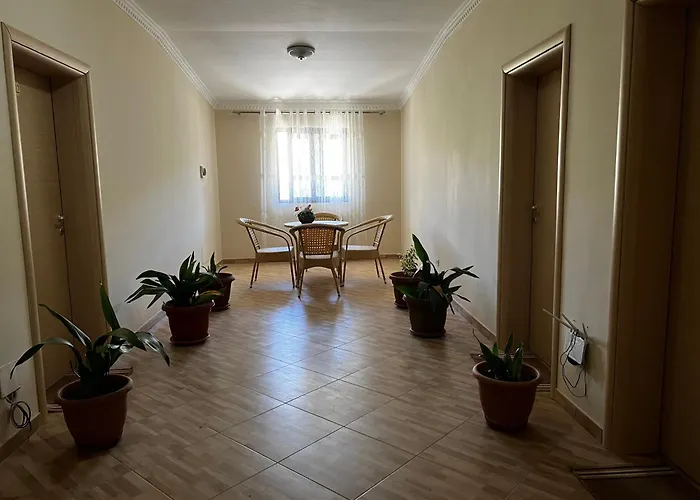 Canary بيت ريفي *