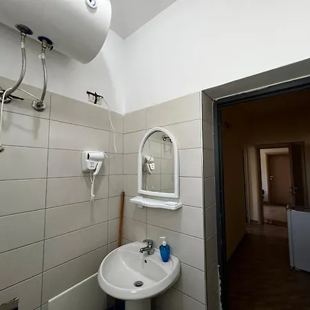 Han/Misafirhane Canary