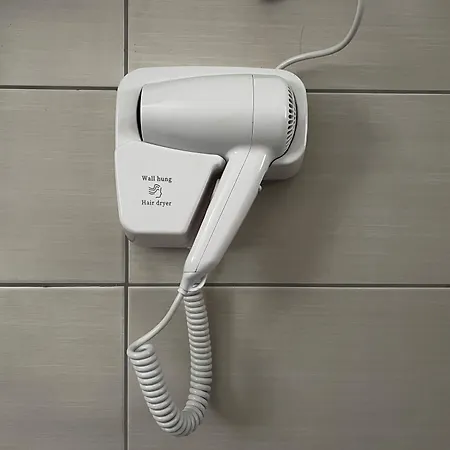 Canary * Golem (Tirana)